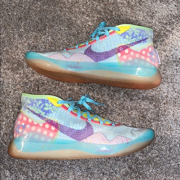 peach jam basketball shoes